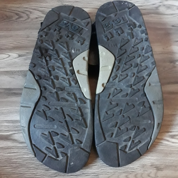 Teva Hurricane sandals mens 11 - Picture 4 of 5